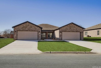 336 Turnberry Ct, Mountain Home, AR 72653