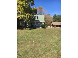 1912 Springston Rd, Dinwiddie, VA 23894