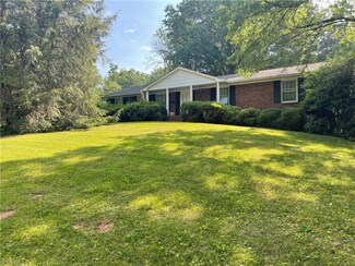 2510 Merrimont Dr, Winston Salem, NC 27106