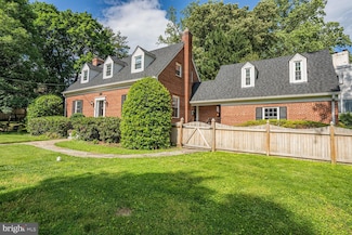 9701 Connecticut Ave, Kensington, MD 20895