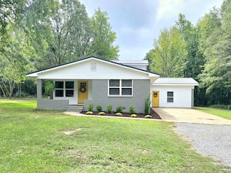 76 Richardson Rd, Columbus, MS 39702