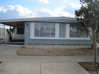 863 W Johnston Ave, Hemet, CA 92543