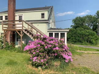 57 Oxford St, Augusta, ME 04330
