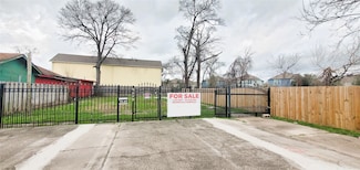 4605 Fulton St, Houston, TX 77009