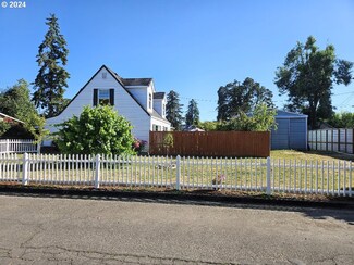 1150 Geer Ave, Cottage Grove, OR 97424