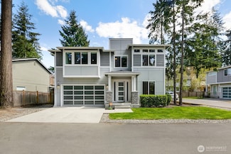 15214 Dayton Ave N, Shoreline, WA 98133