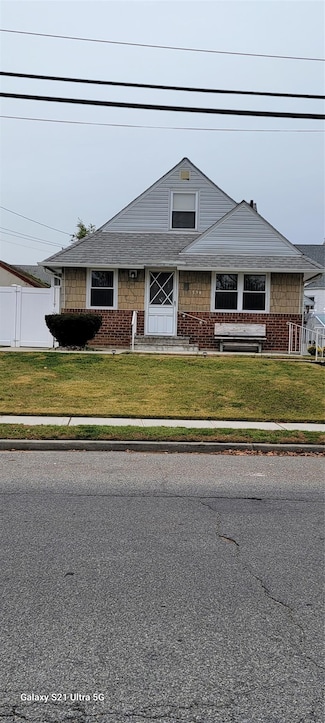 734 Dauntless Pkwy, Elmont, NY 11003