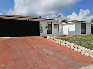 7834 Treasure Pointe Dr, Port Richey, FL 34668