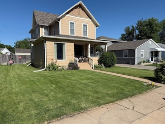612 S Poplar St, North Platte, NE 69101