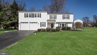 8 Virginia Ln, Horsham, PA 19044