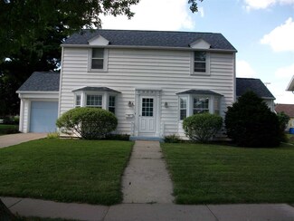 334 E Lincoln Ave, Lancaster, WI 53813