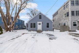 40 Angell Rd, Narragansett, RI 02882