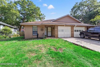 7324 Colony Cove Ln, Jacksonville, FL 32277
