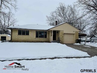 5340 Greenwood St, Lincoln, NE 68504