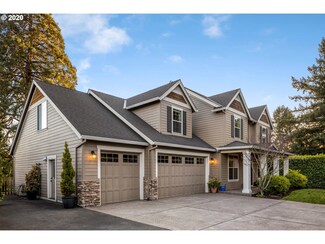 2461 SW Crestdale Dr, Portland, OR 97225