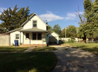 617 N Lincoln St, Belle Plaine, KS 67013