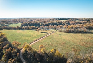 6601 County Line Rd, Graff, MO 65660