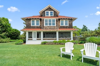 118 Middle Beach Rd, Madison, CT 06443