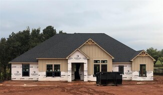 2293 Summit Cir, Blanchard, OK 73010