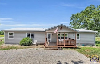 3588 Colorado Rd, Pomona, KS 66076