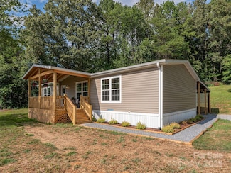 15 Joe Davis Rd, Sylva, NC 28779