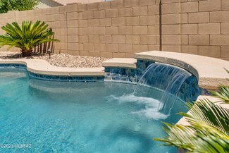 155 E Calle Trona, Green Valley, AZ 85614