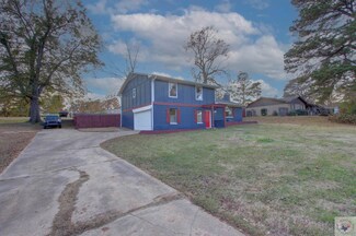 4 Pine Ridge Cir, Texarkana, TX 75503