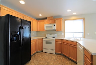 8204 Langara Dr, Pasco, WA 99301