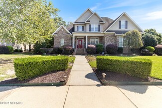 413 Golf View Dr, Greenville, NC 27834