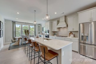 348 Catawba Ave, Davidson, NC 28036