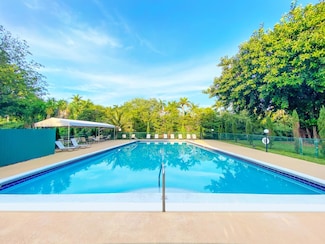 102 Royal Park Dr Unit 2E, Oakland Park, FL 33309