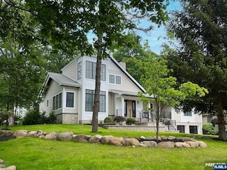 205 Pines Lake Dr E, Wayne, NJ 07470