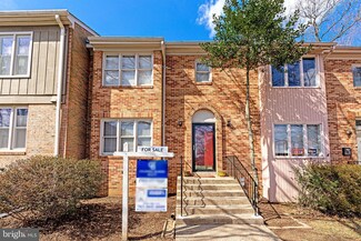 5027 Cliffhaven Dr, Annandale, VA 22003