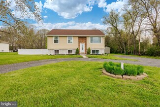 359 Blackwood Ave, Franklinville, NJ 08322