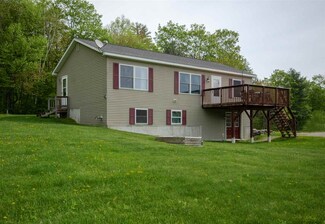 704 Frary Rd, South Royalton, VT 05068