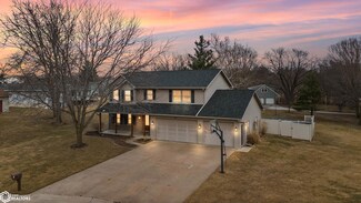 702 N Couchman Cir, Mount Pleasant, IA 52641
