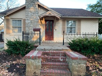1648 S Kimbrough Ave, Springfield, MO 65807