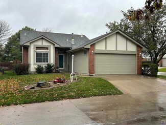 2403 SW Queens Way, Topeka, KS 66614