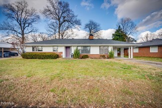 1909 Fairoaks Rd, Kingsport, TN 37664