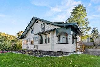 119 Sanford St, Bangor, ME 04401