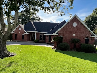 5246 Lakeshore Dr, Willis, TX 77318