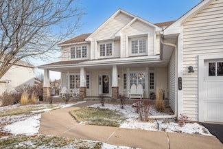 9759 Laforet Dr, Eden Prairie, MN 55347