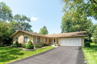 527 Sheffield Rd, Naperville, IL 60565