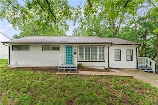 307 W South Ave, Belton, MO 64012