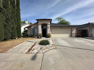 5446 W Morris Ave, Fresno, CA 93722
