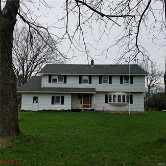 2679 King Rd, Sauquoit, NY 13456