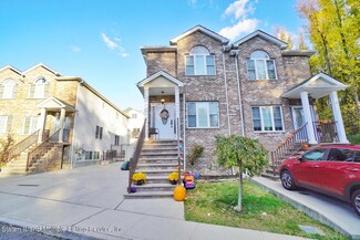 29 Moreno Ct, Staten Island, NY 10309