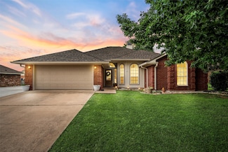112 Topaz Cir, Hewitt, TX 76643