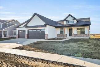 1415 Winterberry Rd, Savoy, IL 61874