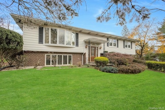 44 Greenridge Way, Spring Valley, NY 10977